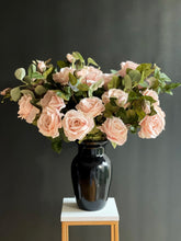Cargar imagen en el visor de la galería, Copy of Arreglo Pink Rose - Marycielo Mendoza Design