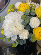 Cargar imagen en el visor de la galería, Arreglo Riviera - Marycielo Mendoza Design