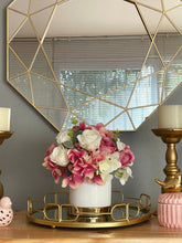 Cargar imagen en el visor de la galería, Arreglo Petit Pink/White - Marycielo Mendoza Design