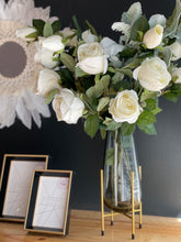 Cargar imagen en el visor de la galería, Arreglo Antonella - Marycielo Mendoza Design