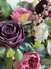 Cargar imagen en el visor de la galería, Arreglo Adelaida - Marycielo Mendoza Design