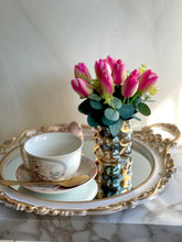Cargar imagen en el visor de la galería, Arreglo Blooming Tulips - Marycielo Mendoza Design