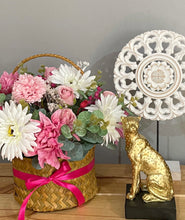 Cargar imagen en el visor de la galería, Arreglo Flower Girl - Marycielo Mendoza Design