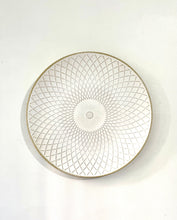 Cargar imagen en el visor de la galería, Plato Deco White - Marycielo Mendoza Design
