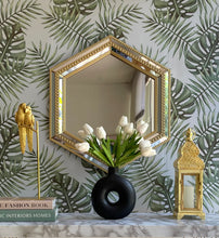 Cargar imagen en el visor de la galería, Love Birds Gold - Marycielo Mendoza Design
